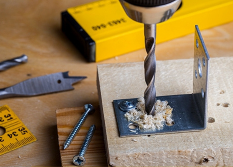 Dwie prędkości obrotowe: 450 / 1900 obr. / min
