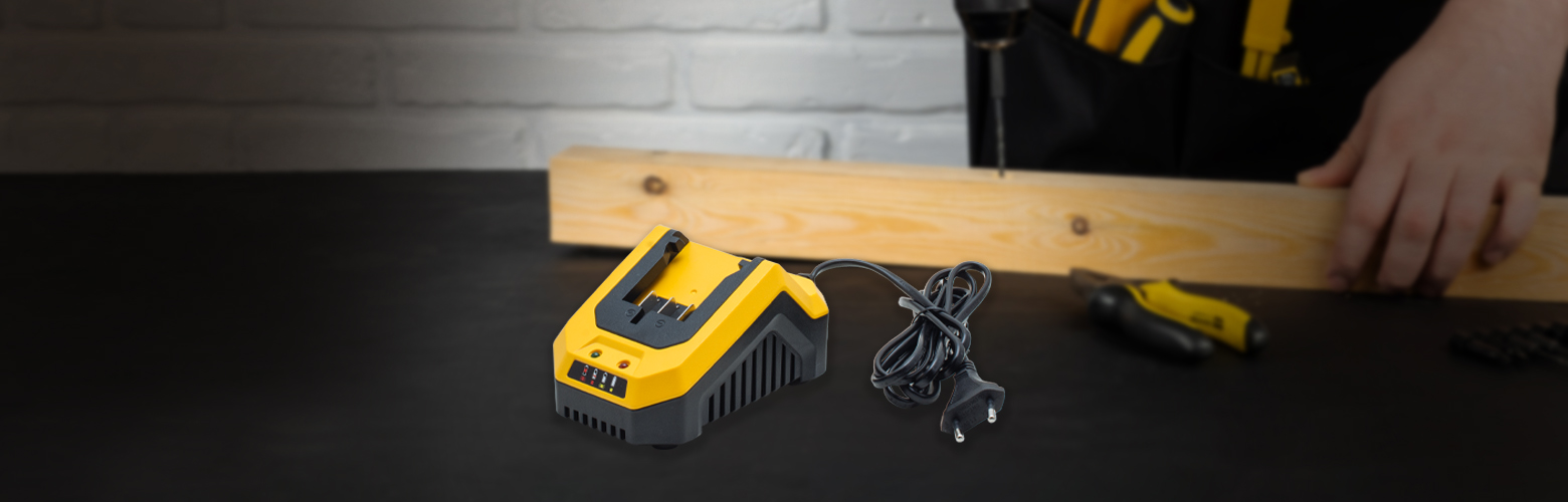 STACJA ŁADUJĄCA 20 V 2.4 A KALTMANN TITANIUM