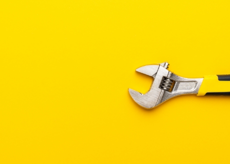 Regulowany uchwyt montażowy