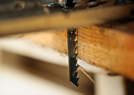 Głębokość cięcia w drewnie i metalu