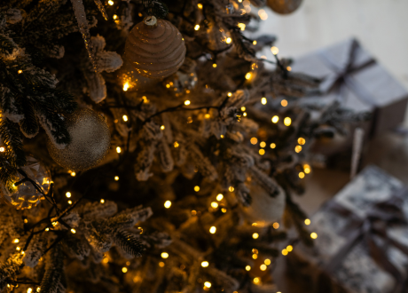 Realistyczne igliwie z PVC w naturalnym kolorze
