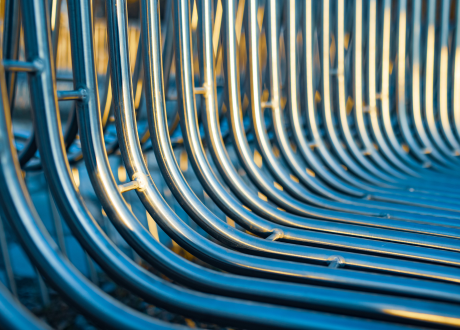 Stabilny metalowy stelaż